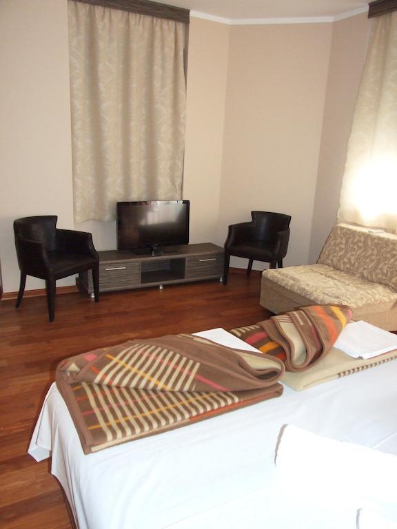 Apartments Oaza 2 Petrovac na moru Zimmer foto